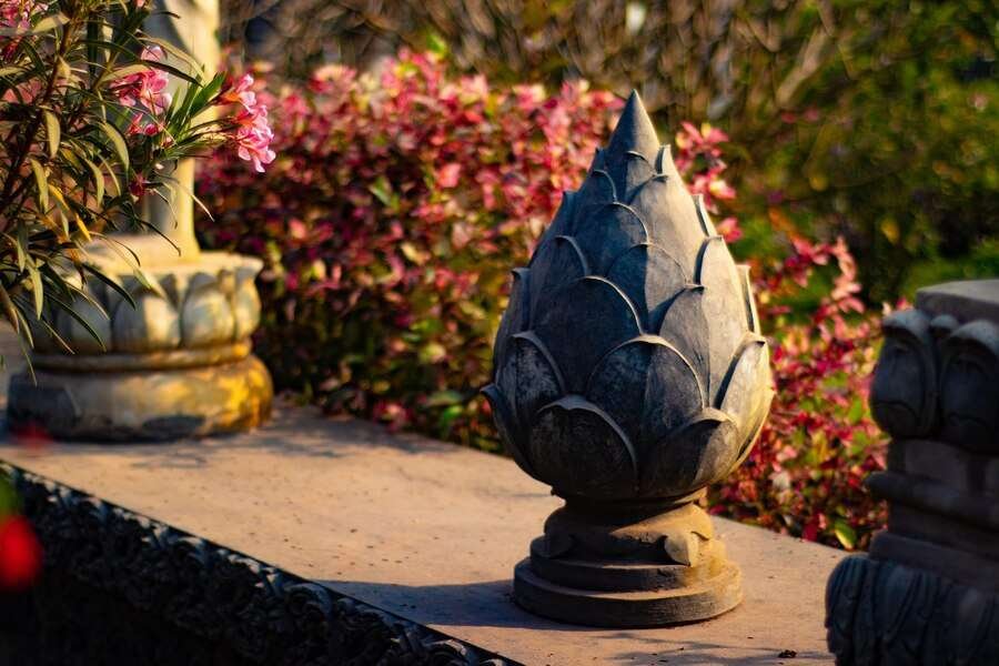 Sculptures in Garden Decor